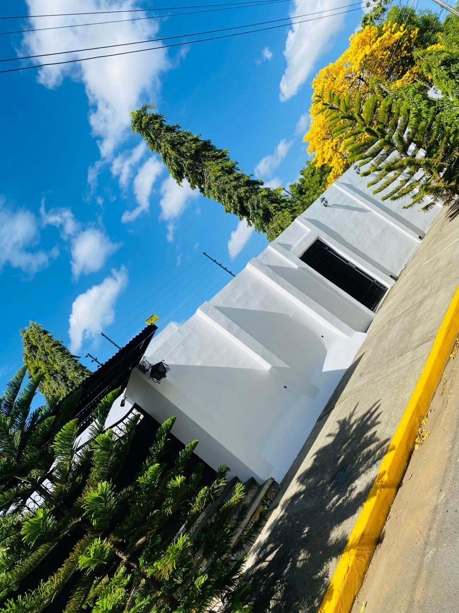 Casa San Juan Bed & Breakfast Managua Exterior photo