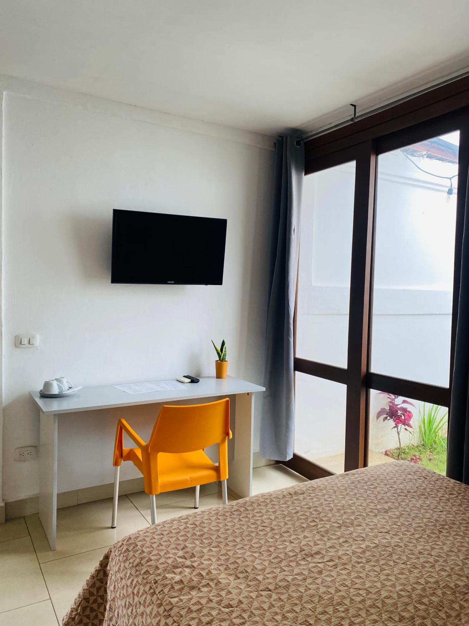 Casa San Juan Bed & Breakfast Managua Exterior photo
